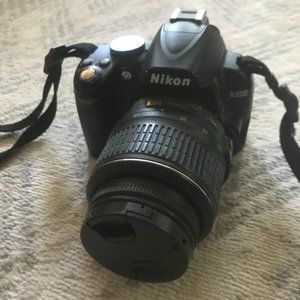 Nikon D3000 DSLR